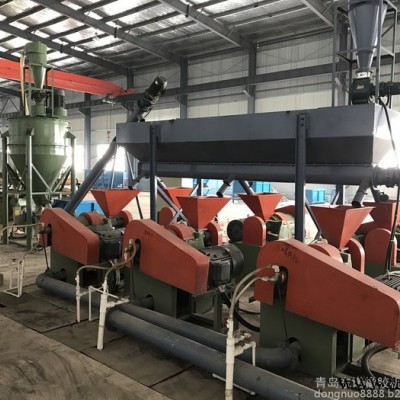 東諾橡膠機(jī)械XMF-270/330/420/530磨粉機(jī)生產(chǎn)線