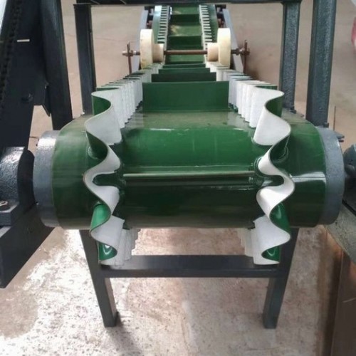 大傾角波紋擋邊輸送帶批量加工 橡膠帶運輸機(jī)