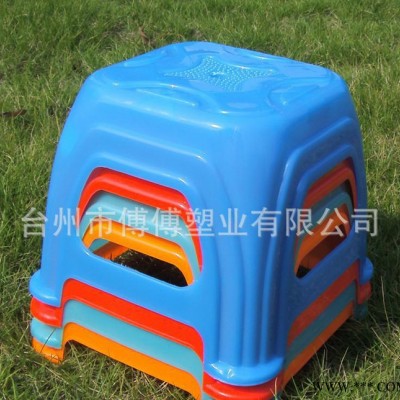 臺(tái)州塑料廠現(xiàn)貨兒童塑料板凳 幼兒園專用塑料凳