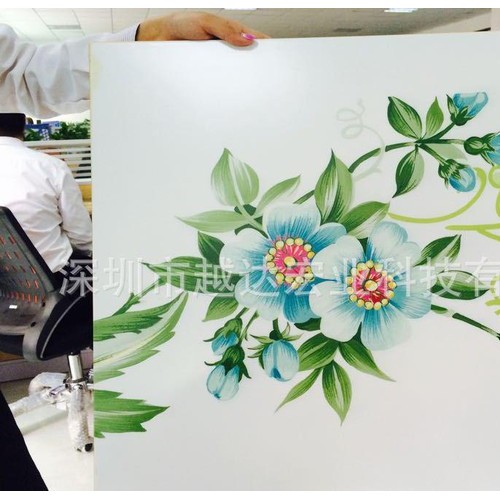 能在木質(zhì)工藝品上印圖案的機(jī)器，木板畫UV噴墨機(jī)，塑料板打印機(jī)