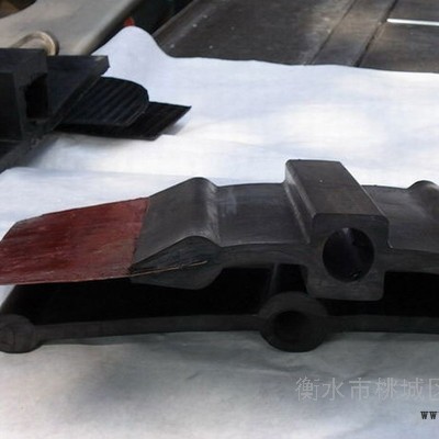 供應(yīng)350*8MM銀川中埋橡膠止水帶 鋼板膩?zhàn)又顾畮? title=