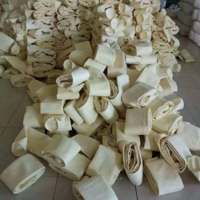 河南130*2500pps耐高溫除塵布袋可以在復(fù)雜的工況中達(dá)到良好的過濾性能