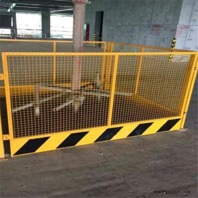 聯(lián)利基坑噴塑圍擋 PVC環(huán)保圍擋 工地防護(hù)網(wǎng)