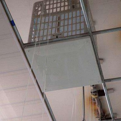 遙控更衣吊籃 礦用更衣吊籃 質(zhì)量放心 更衣室電動(dòng)吊籃 無(wú)線礦用更衣吊籃