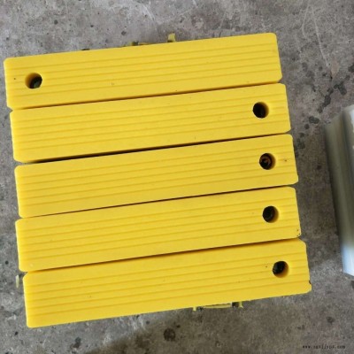 勝利橡膠塑機履帶橡膠塊 橡膠牽引塊 橡膠塊 橡膠履帶 橡膠履帶板