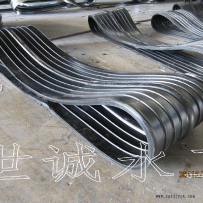 651橡膠止水帶取直平放，避免陽光直射－世誠水工