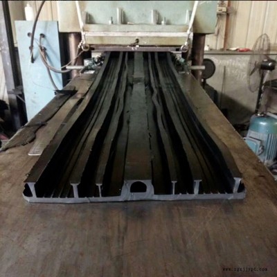 中埋式止水帶  橡膠止水帶  建筑防水用止水帶    支持定制 龍翔 長期供應(yīng)