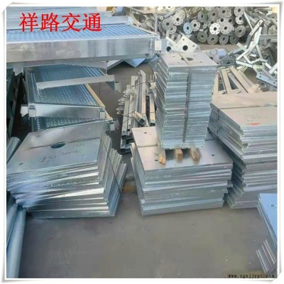 祥路承接定制 多柱式標(biāo)志牌桿 公路標(biāo)志桿 圓形標(biāo)志牌 交通標(biāo)志桿 龍門架