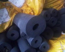 空調(diào)橡塑保溫管 黑色閉孔隔熱橡塑管殼