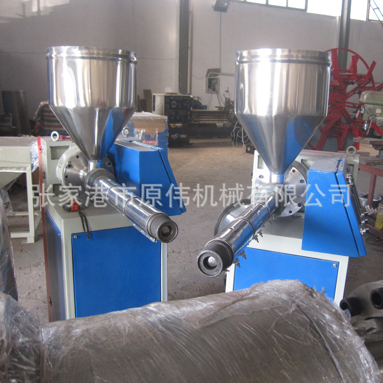 30單螺桿主機(jī)4_5787