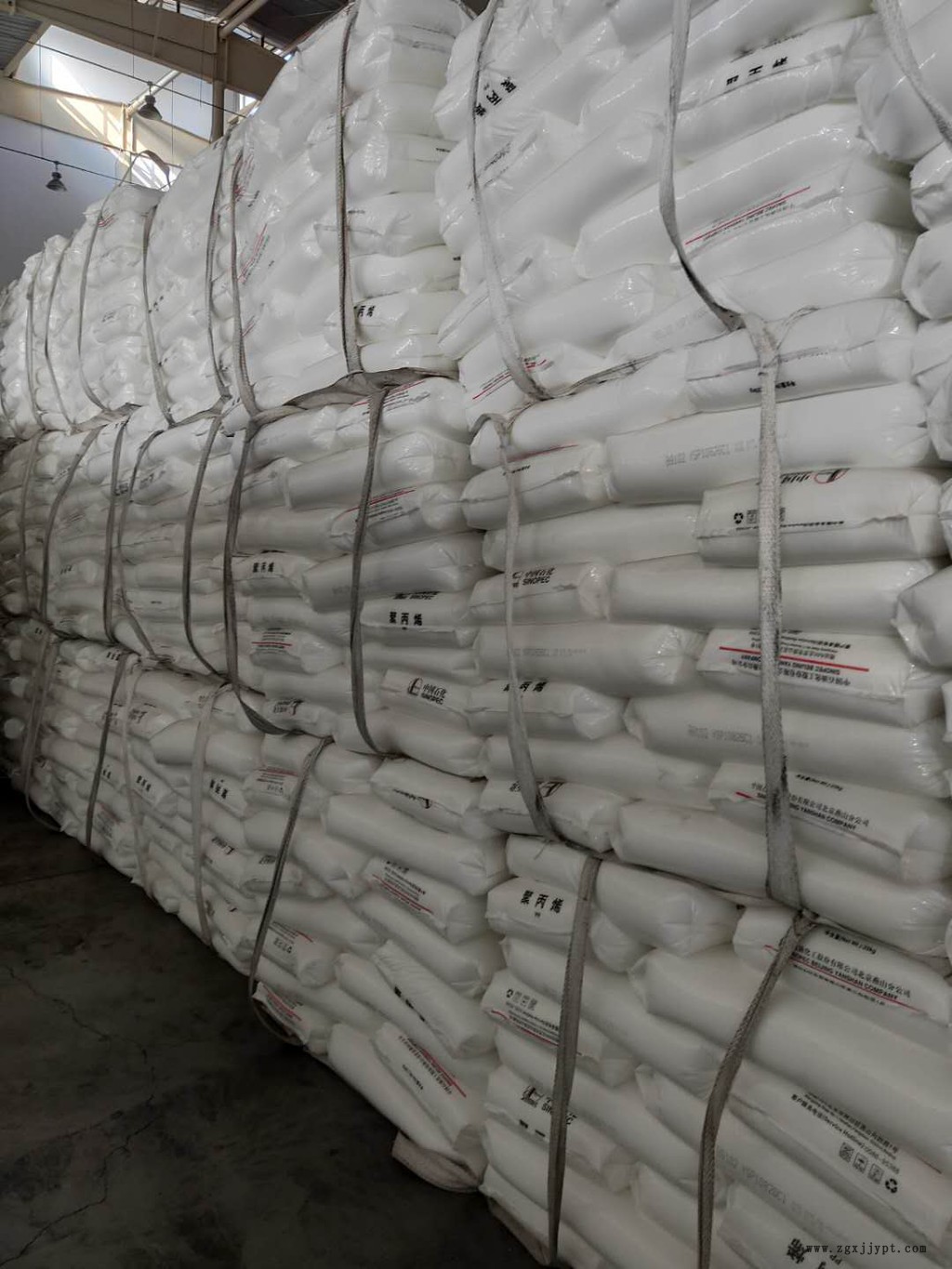 大量銷(xiāo)售LLDPE7042H    滾塑DNDC-7148  來(lái)電咨詢(xún)