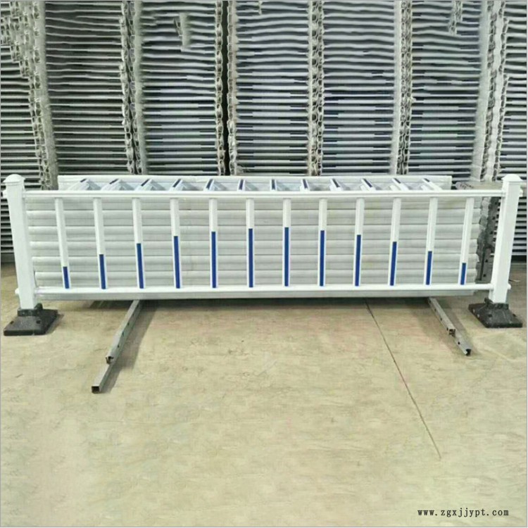 pvc市政護(hù)欄 鋅合金護(hù)欄 市政護(hù)欄生產(chǎn)商 星馳絲網(wǎng)批發(fā)