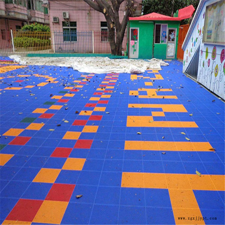 舟山 小區(qū)公園懸浮地板 PP懸浮式拼裝地板 供應(yīng)