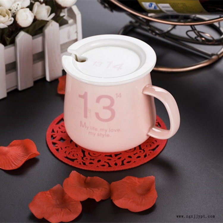 創(chuàng)意 彩色 隔熱 吸水 毛氈杯墊時尚創(chuàng)意鏤空餐墊 禮品促銷贈送示例圖15