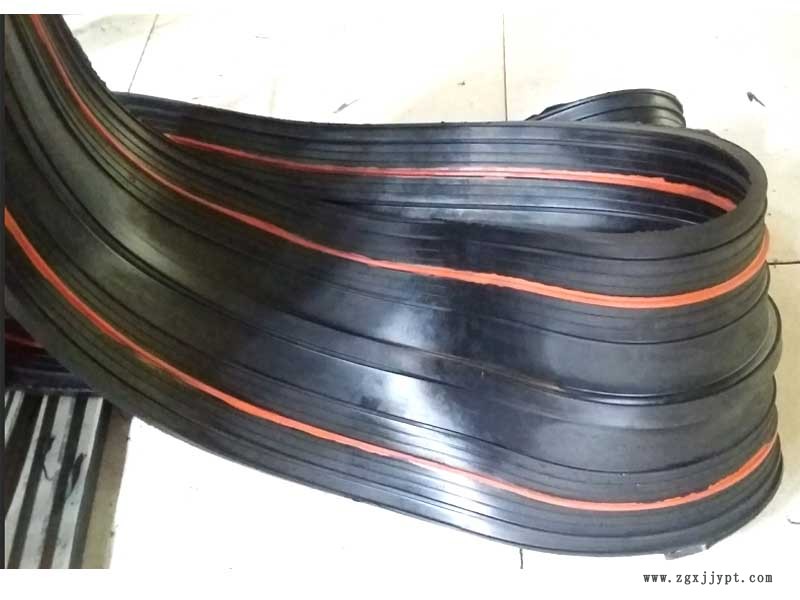 64041442.jpg 遇水膨脹止水帶2.jpg