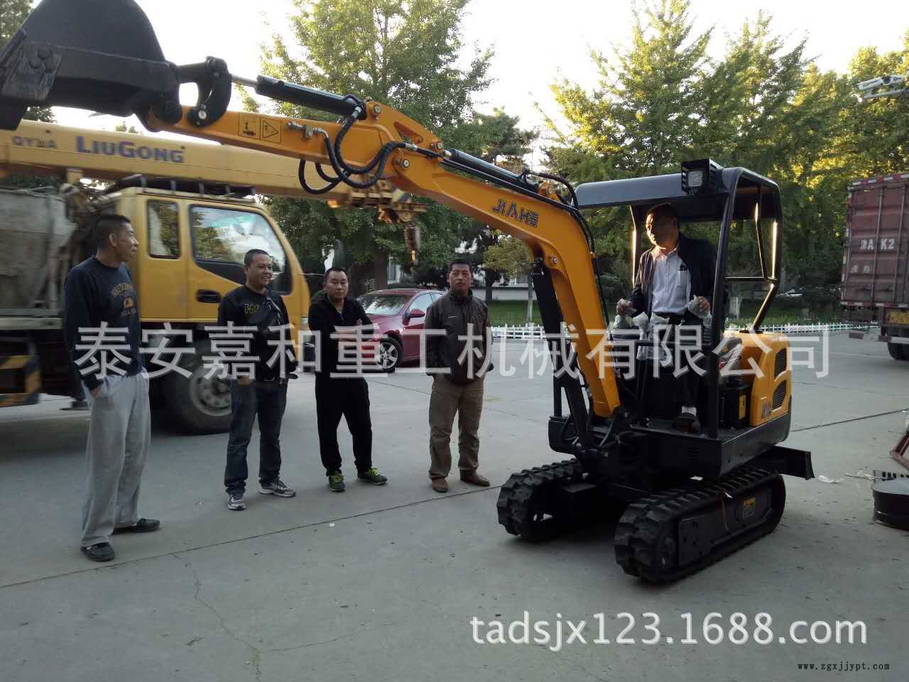 旱廁改造利器，液壓先導(dǎo)農(nóng)村施工用小型挖掘機(jī)，廠家直銷微挖示例圖2