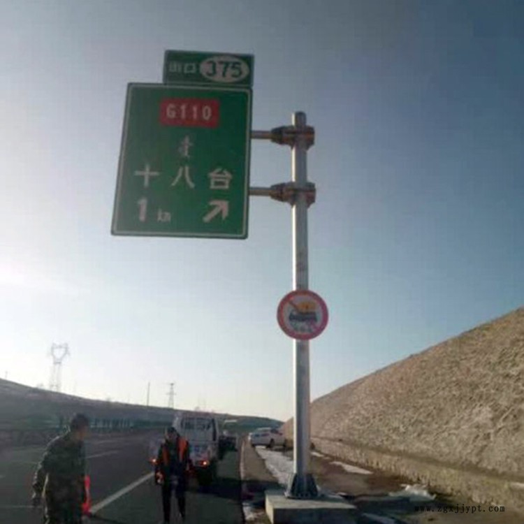 懸臂式指路標(biāo)志牌桿 牌立柱 安全標(biāo)志牌 祥路長(zhǎng)期供應(yīng)