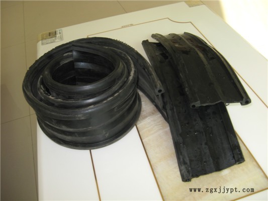 90028627.jpg 1-10012G63215.jpg