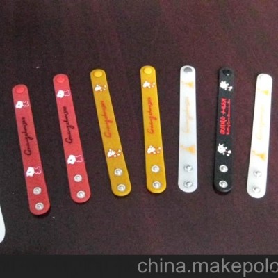 各種橡膠。硅膠制品，O,U型防水圈，硅膠滴膠，各種杯墊