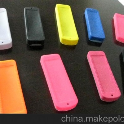 加工各種橡膠，硅膠制品。并可按圖按樣要求生產(chǎn)。