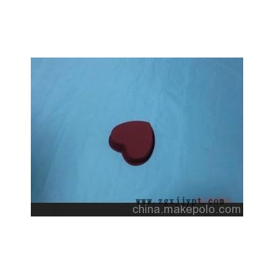 專業(yè)生產(chǎn)奶嘴，廚房用具等硅橡膠雜技件