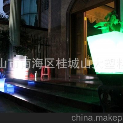 LED發(fā)光花盆 滾塑發(fā)光花盆 PE發(fā)光花盆 塑料花盆 滾塑花盆廠家