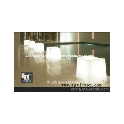 供LED滾塑燈系列、戶外發(fā)光花盆、專業(yè)滾塑加工、休閑裝飾系列