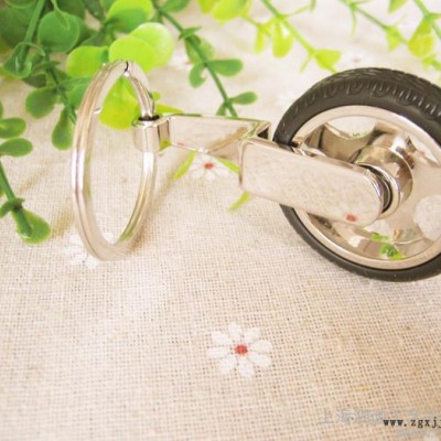 供應(yīng)泗誠汽車輪胎立體銀色鑰匙扣