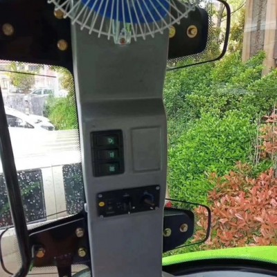 昊鵬2104大輪胎旋耕有勁的高配置農(nóng)用車 全國聯(lián)保拖拉機(jī)