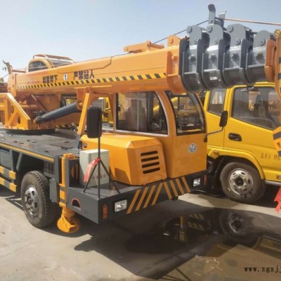 簡易式輪胎18噸吊車 8噸小胡同吊車 支腿穩(wěn)定 濟寧吊車