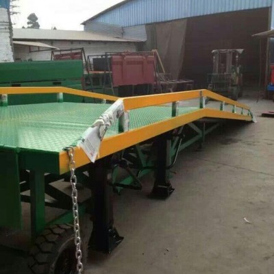 新款集裝箱裝柜平臺(tái) 叉車(chē)上貨登車(chē)橋 減少叉車(chē)輪胎磨損