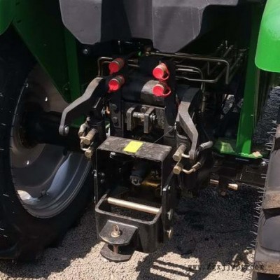 2020款全新奔野904拖拉機(jī) 前后大輪胎多路閥強(qiáng)壓 高壓共軌1804四驅(qū)六缸 拖拉機(jī)