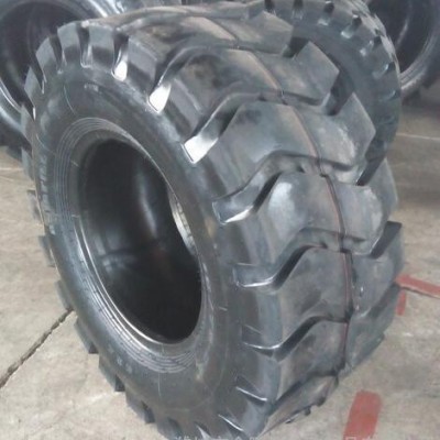 **16/90-16工程輪胎 ，裝載機(jī)16/90-16鏟車輪胎全新三包