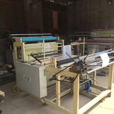 樂發(fā)塑料機(jī)械廠專業(yè)生產(chǎn)電腦紡車制袋機(jī) 塑料制袋機(jī)批發(fā) 量大從優(yōu)，保質(zhì)保量，歡迎咨詢紡車制袋機(jī)