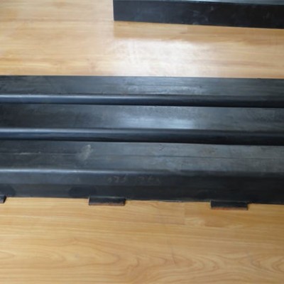 翻車機(jī)磨耗板生產(chǎn)廠家-漢戎機(jī)械誠信企業(yè)-泰安翻車機(jī)磨耗板