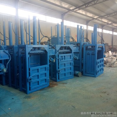 小型廢鐵紙打塊機(jī) 宇晨塑料瓶壓縮打包機(jī)價(jià)格 廢舊塑料瓶壓塊機(jī)