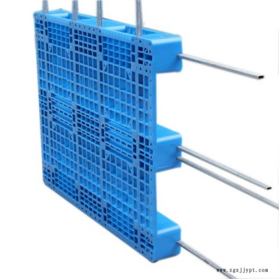 可叉7根鋼管川字網(wǎng)格托盤 堆貨防潮通風(fēng)塑料托盤現(xiàn)貨報價