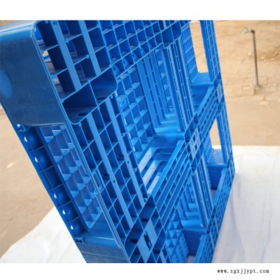 滄州塑料托盤批發(fā) 塑料卡板周轉(zhuǎn)叉車板源頭廠家京津冀當(dāng)日發(fā)貨