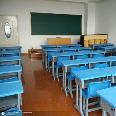 工程塑料學(xué)生課桌椅，塑料課桌椅，升降課桌椅，四川學(xué)生課桌廠家