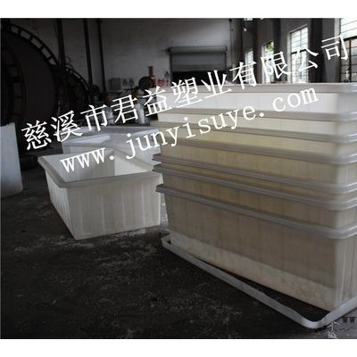 方形水箱，方形塑料箱，方形PE箱，PE方箱，方形周轉(zhuǎn)箱批發(fā)