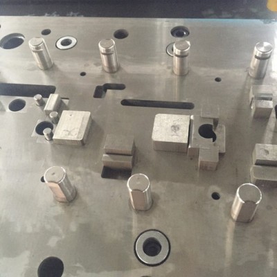 專業(yè)五金模具設(shè)計與制造，五金沖壓