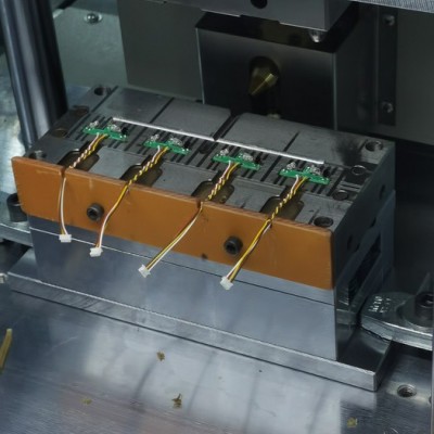 農(nóng)用機械線路板線束防水，防塵低壓注塑模具，膠料