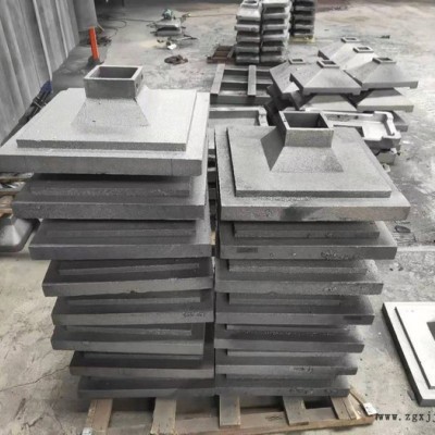 生鐵墩子 底盤長(zhǎng)寬高可以定做交通隔離墩 按需要定做 模具實(shí)型鑄造