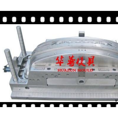 精密制作汽車保險(xiǎn)杠模具，出口保險(xiǎn)杠模具，塑料注塑模具