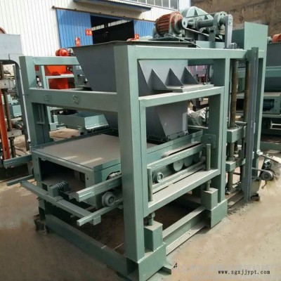 鑫達QTJ4-25型砌塊磚機出磚率高 自動布料式砌塊磚機現(xiàn)貨供應空心磚機廠家價格 全自動砌塊磚機模具一機多用可定制