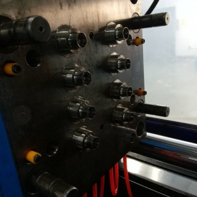 塑料模具， 牙蓋