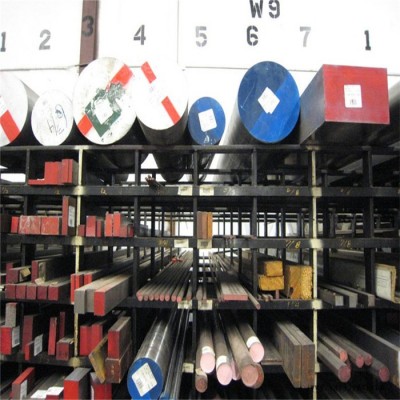 Cr5Mo1V冷作模具鋼，耐磨性介于錳型和高碳高鉻型冷作工具