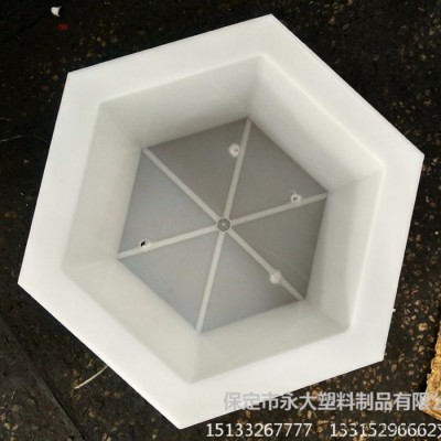 六角護(hù)坡模具 脫模快 光潔度高 不易變形 韌度強(qiáng) 經(jīng)久耐用