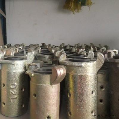 景縣泰誠橡塑制品廠**噴砂機(jī)配件 砂管接頭 砂缸接頭 龍爪 砂管直通歡迎采購