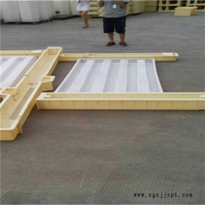 保定華旭模具 防護柵欄模具 防護柵欄塑料模具專業(yè)生產(chǎn)